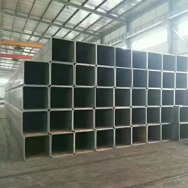 أنبوب صلب مربع