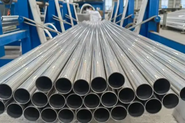 seamless stainless steel pipe transportation,seamless stainless steel pipe damage avoiding,seamless stainless steel pipe