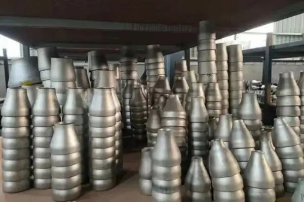 pipe reducer installation in piping system