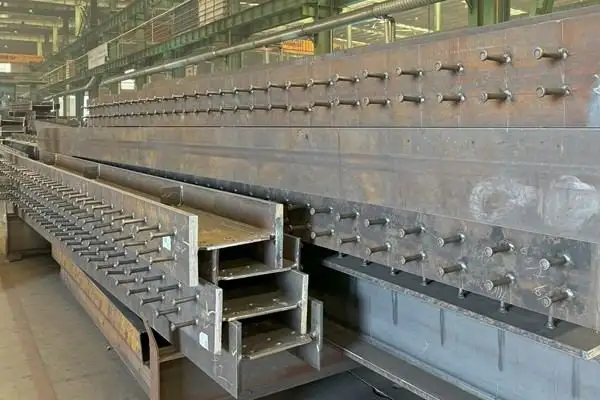 عملية بناء أعمدة فولاذية ملحومة على شكل h ومزايا هندسية